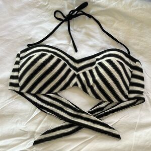 Robin Piccone Black and White Striped Size Large Bikini Top